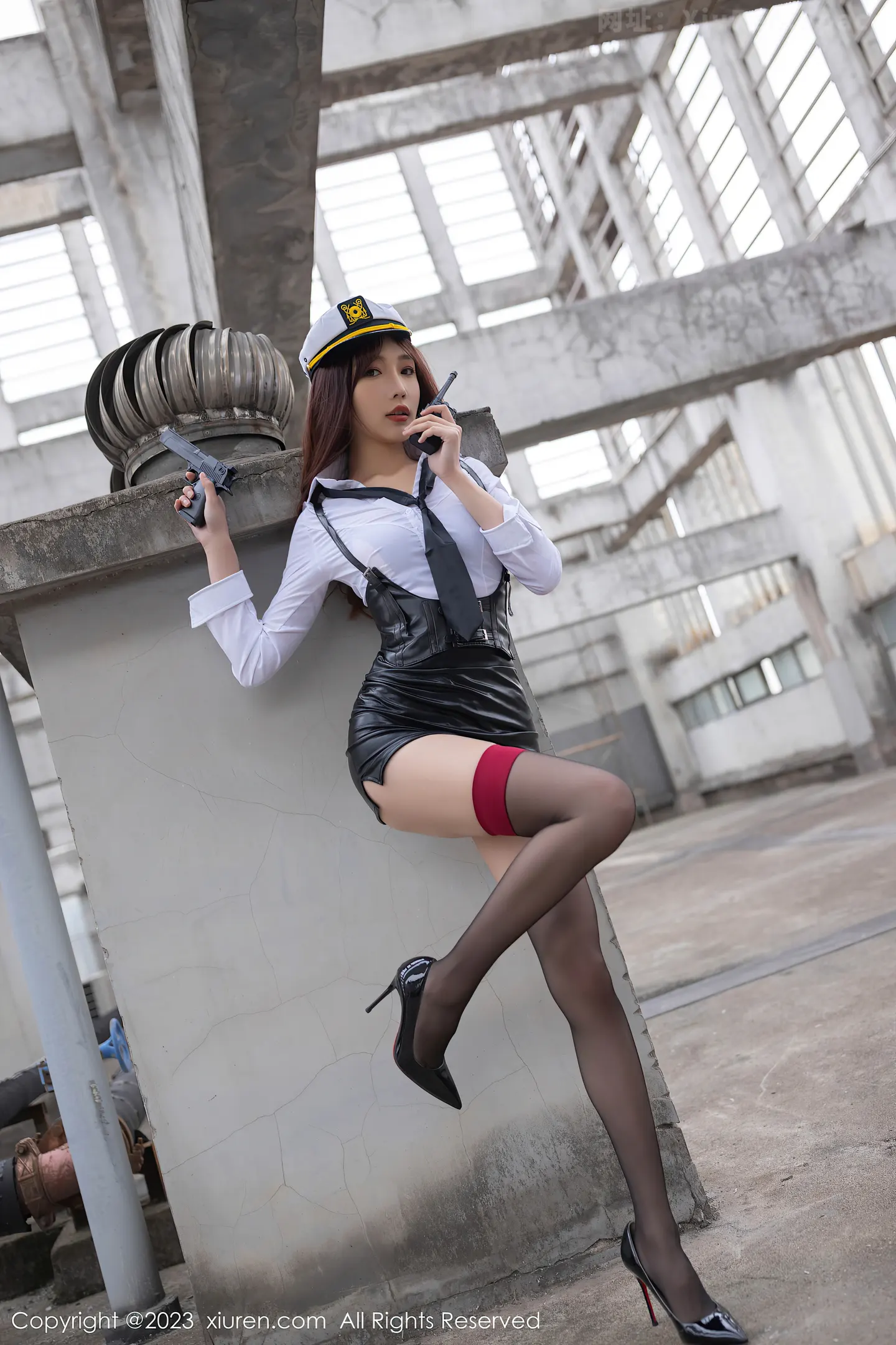 图片[3]-[Xiuren秀人网]2022.12.30 VOL.6068 模特合集 laura阿姣 妲己_Toxic 红色透视古装加肚兜性感私房写真集-秀人网官方网站